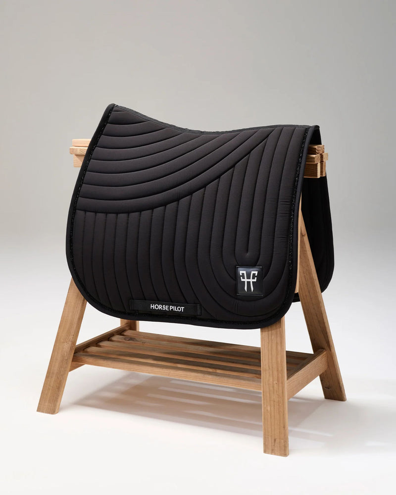 Horse Pilot Ergonomic Saddle Pad - Black