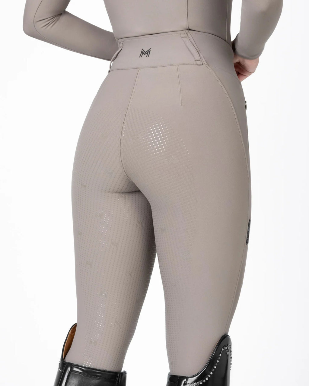 Taupe